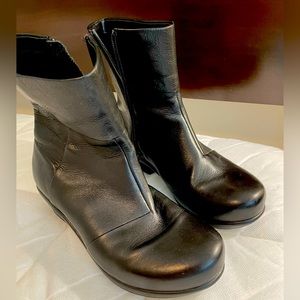 Abeo Premium Black Leather 24/7 Cailin clog boot size 6.5